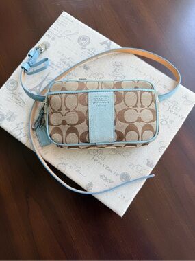 Vintage Coach Signature Canvas Waist Pouch Belt Bag Fanny Pack Khaki/Light Blue